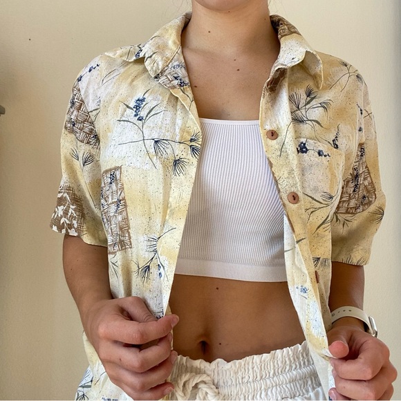 Vintage Button Up Hawaiian Shirt - Picture 2 of 11